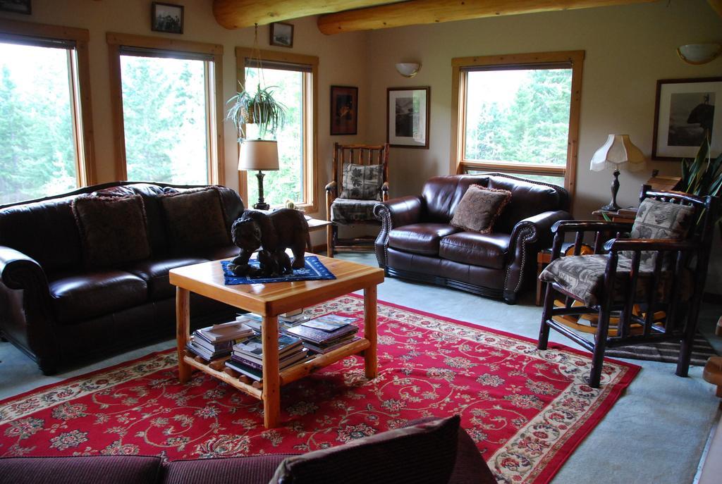 Kicking Horse Canyon Guest House Golden Ngoại thất bức ảnh