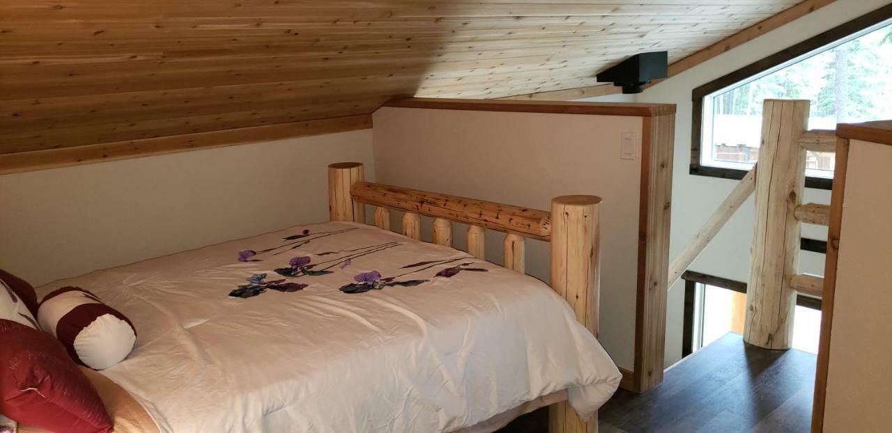 Kicking Horse Canyon Guest House Golden Ngoại thất bức ảnh