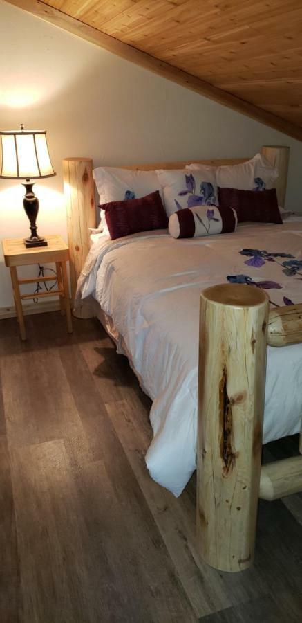 Kicking Horse Canyon Guest House Golden Ngoại thất bức ảnh