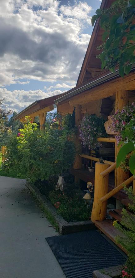 Kicking Horse Canyon Guest House Golden Ngoại thất bức ảnh
